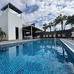 Luxury In Bahia Del Duque By Altamarhomes شقة