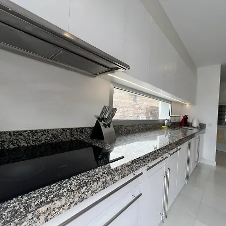 شقة Luxury In Bahia Del Duque By Altamarhomes أذيخي